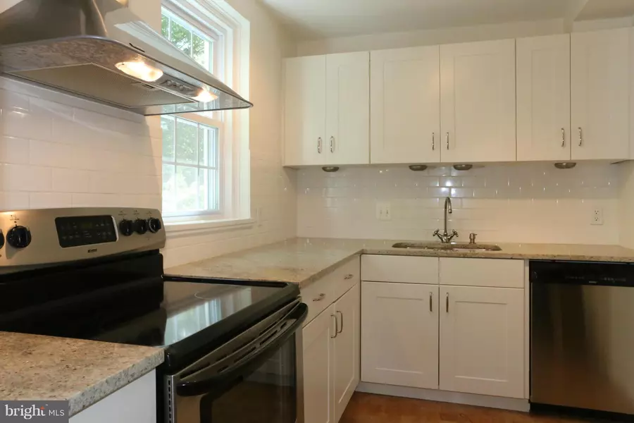 2865 S BUCHANAN ST #B1, Arlington, VA 22206