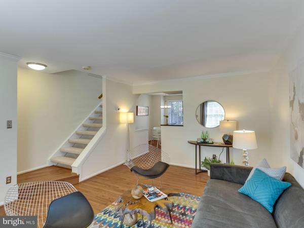 Arlington, VA 22204,5051 9TH ST S