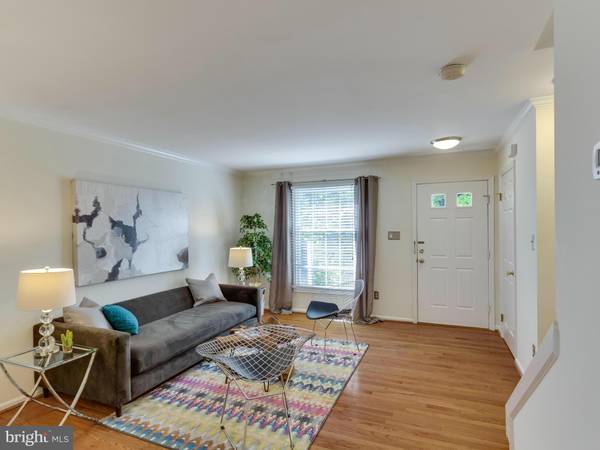 Arlington, VA 22204,5051 9TH ST S