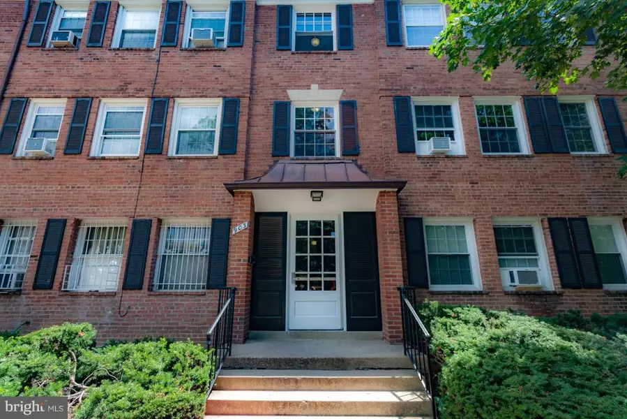 903 FREDERICK ST #6, Arlington, VA 22204