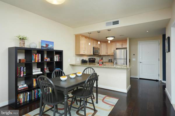 Arlington, VA 22203,888 QUINCY ST #906