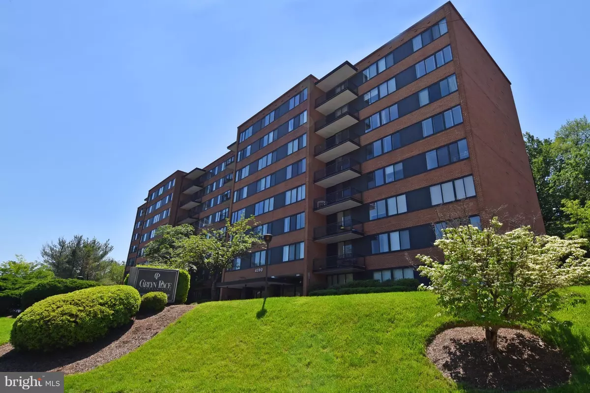 Arlington, VA 22207,4390 LORCOM LN #107