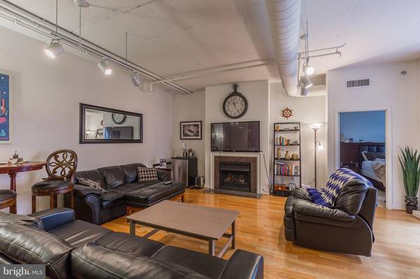 1201 N. GARFIELD ST #319, Arlington, VA 22201