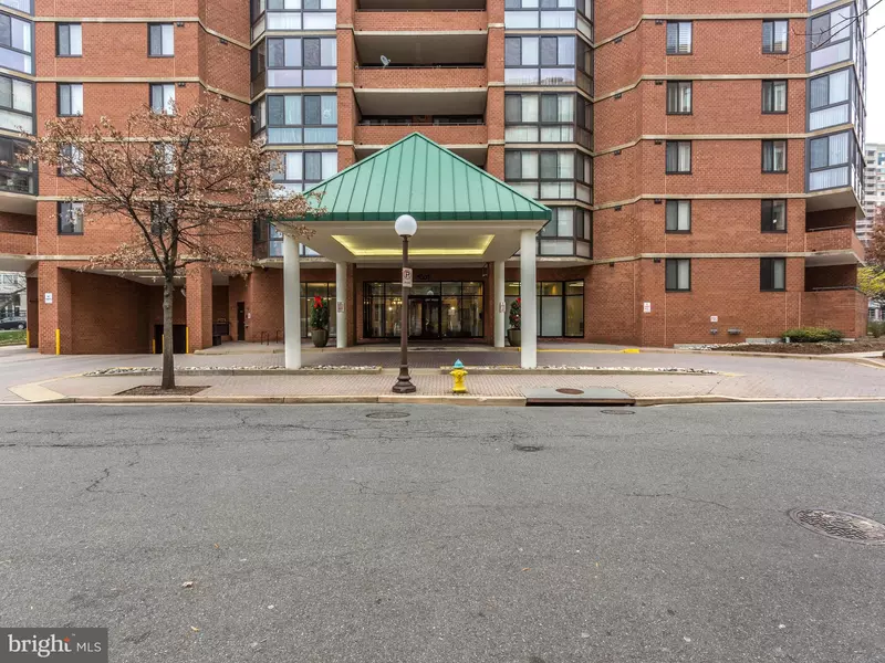 1001 RANDOLPH ST #423, Arlington, VA 22201