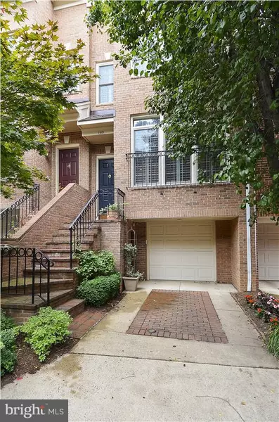 1519 COLONIAL CT, Arlington, VA 22209