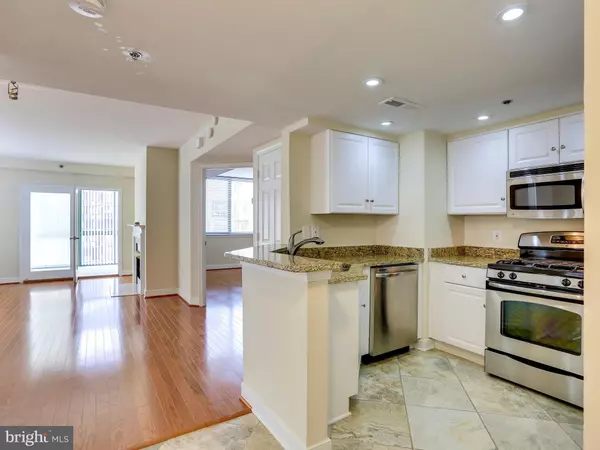 Arlington, VA 22201,1045 UTAH ST #2-602