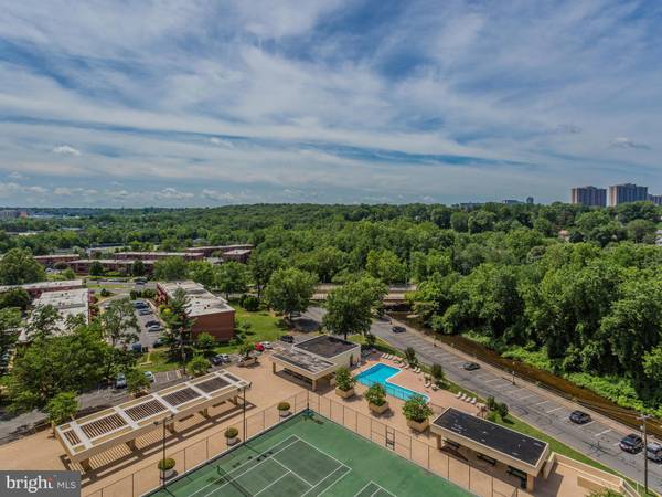 Arlington, VA 22204,4500 FOUR MILE RUN DR #1119