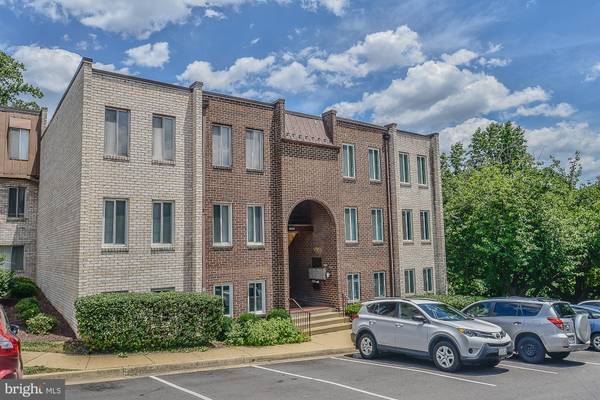 5025 7TH RD S #101, Arlington, VA 22204