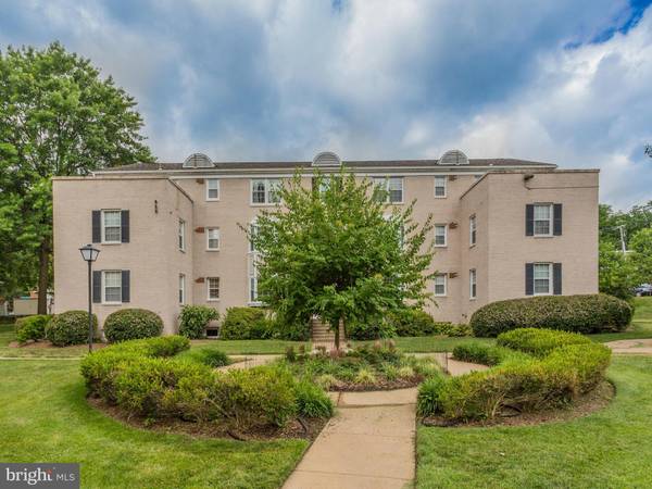 818 ARLINGTON MILL DR #4-303, Arlington, VA 22204