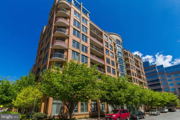 3625 10TH ST N #305, Arlington, VA 22201