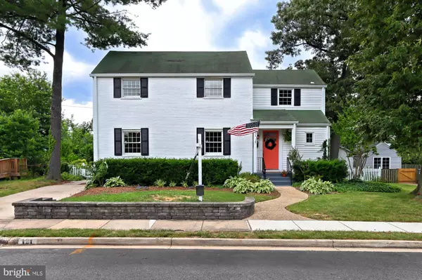 121 WAKEFIELD ST. N., Arlington, VA 22203