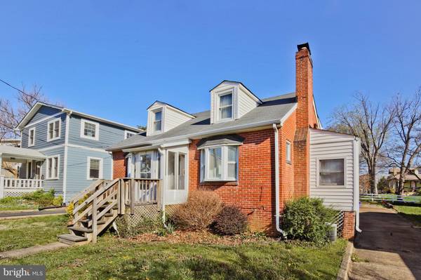 809 21ST ST S, Arlington, VA 22202