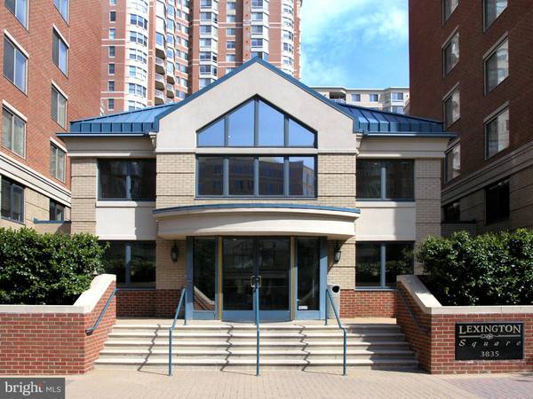 Arlington, VA 22203,3830 9TH ST N #903E