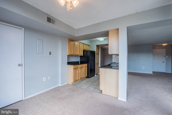 Arlington, VA 22204,4500 FOUR MILE RUN DR #1031