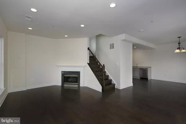 Odenton, MD 21113,8620 SYCAMORE GLEN LN