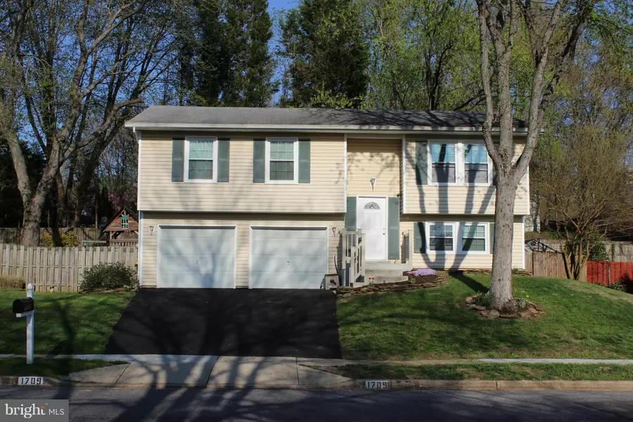 1709 FALLSWAY DR, Crofton, MD 21114