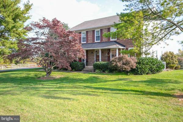 6747 LAKE DR, Warrenton, VA 20187