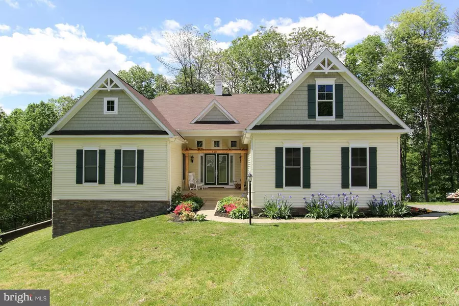 8318 SALEM RIDGE RD, Marshall, VA 20115