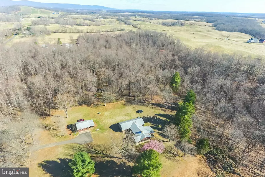 2745 DELAPLANE GRADE RD, Delaplane, VA 20144