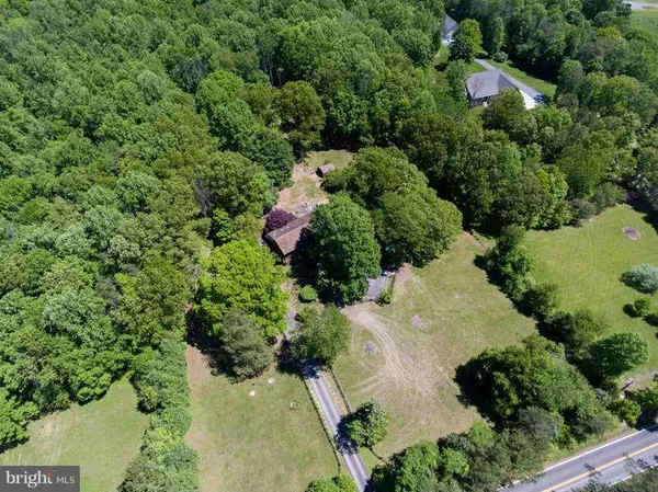 Marshall, VA 20115,8055 LEEDS MANOR RD