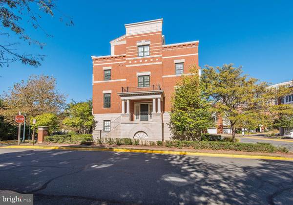 Reston, VA 20190,12122 KINSLEY PL