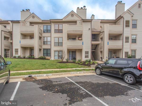 6923 MARY CAROLINE CIR #E, Alexandria, VA 22310