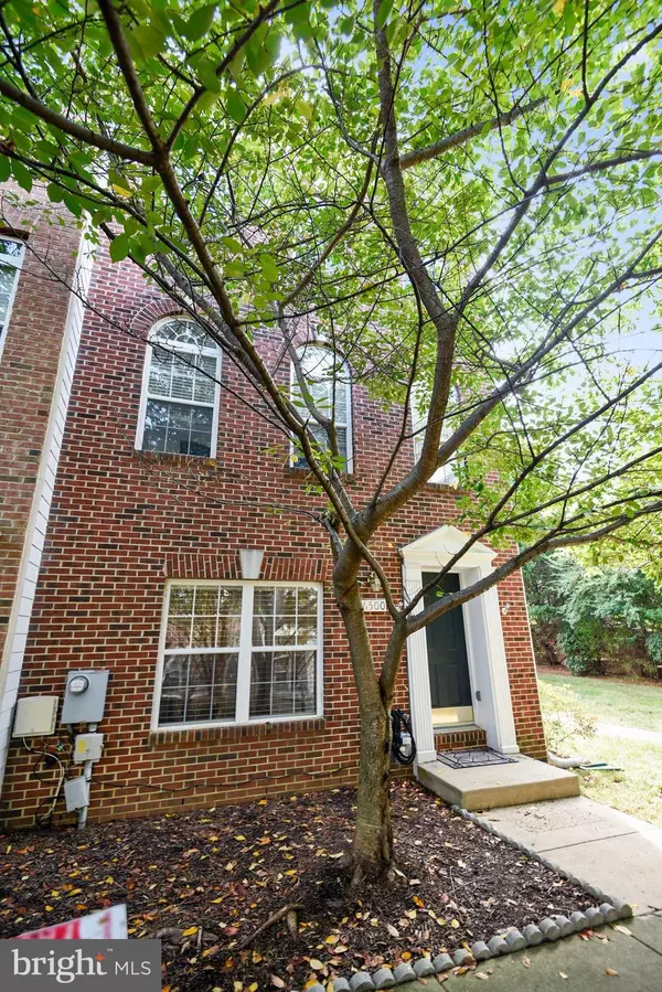 Alexandria, VA 22312,6500 POWATAN KNOLL CT