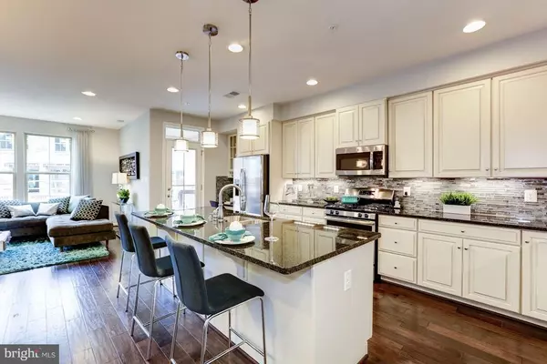 Glenn Dale, MD 20769,10120 DORSEY LN #204D