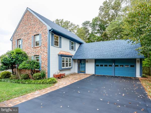 7402 SHADY PALM DR, Springfield, VA 22153