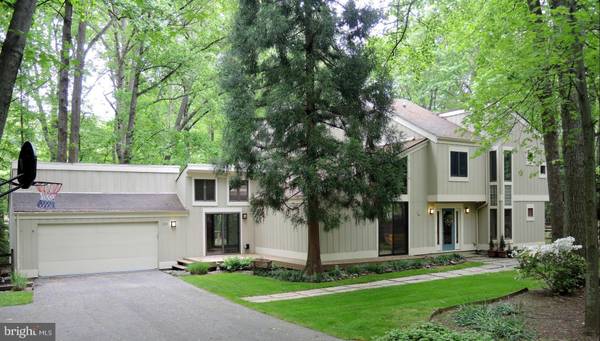 3209 COBB HILL LN, Oakton, VA 22124