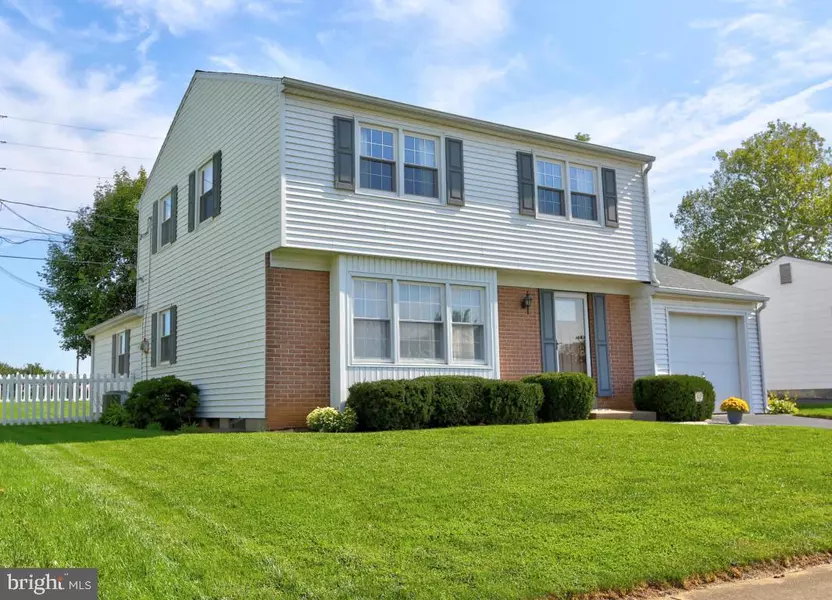 1669 GLENN RD, Lancaster, PA 17601