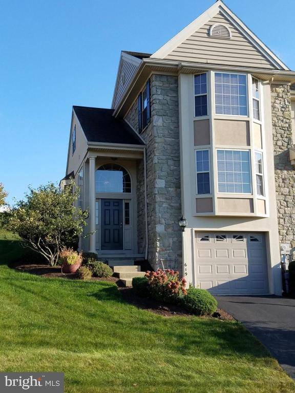 Lancaster, PA 17601,619 ROYAL VIEW DR