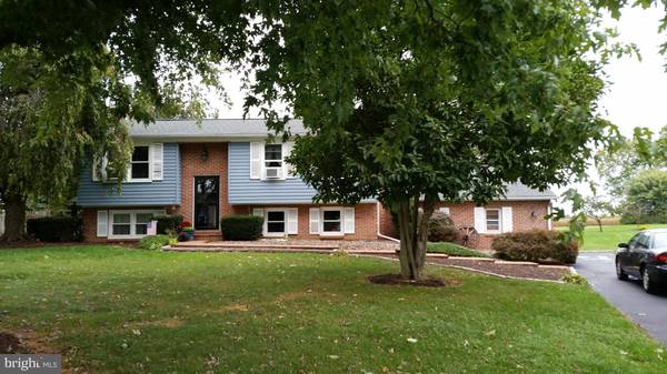 1047 STELLAR DR, Mount Joy, PA 17552