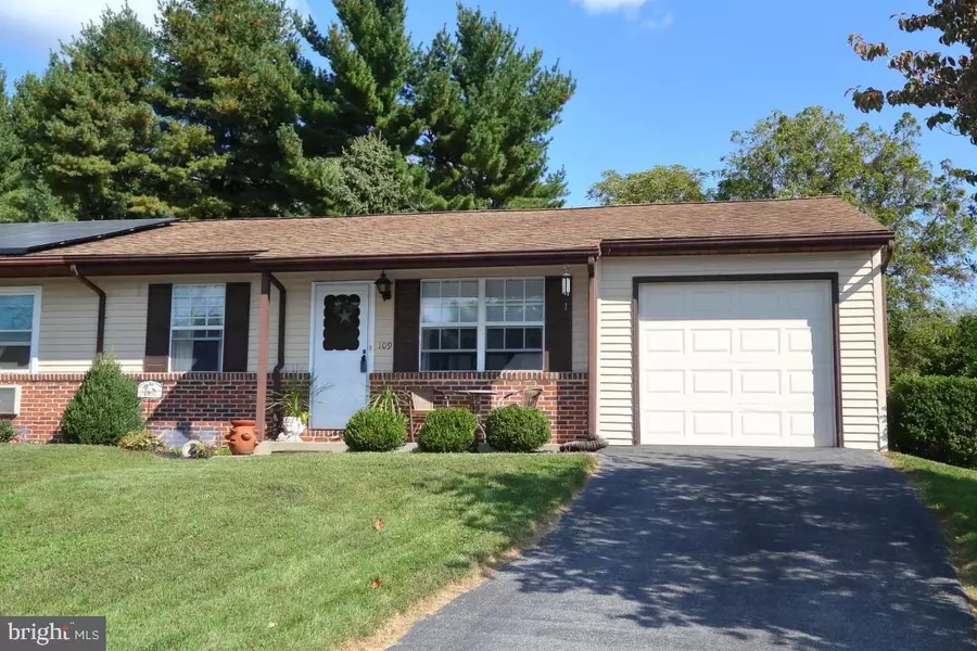 109 TURNBRIDGE DR, Lancaster Twp, PA 17603