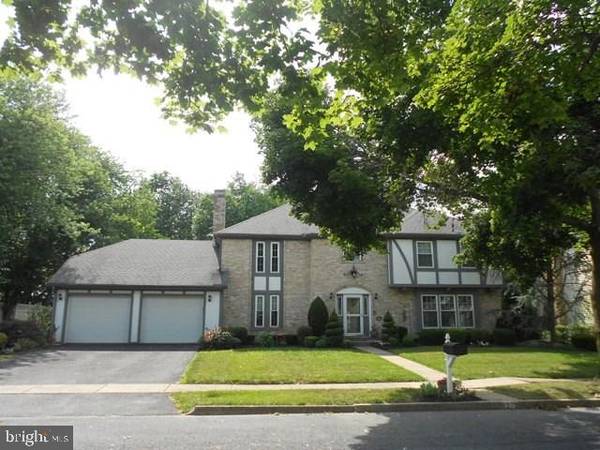 5272 STRATHMORE DR, Mechanicsburg, PA 17050