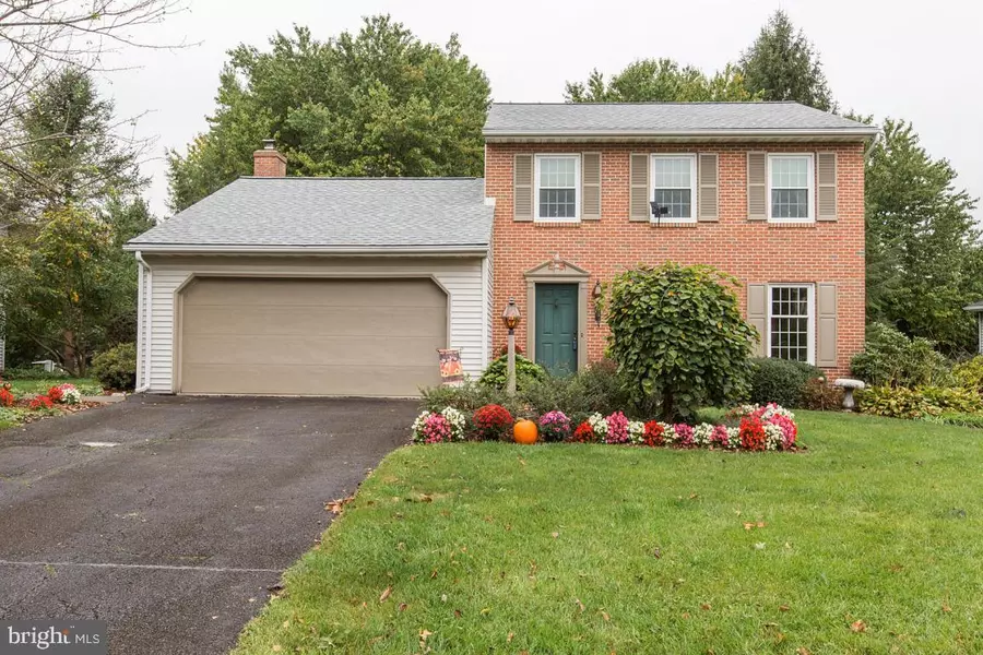 2328 HENBIRD LN, Lancaster, PA 17601