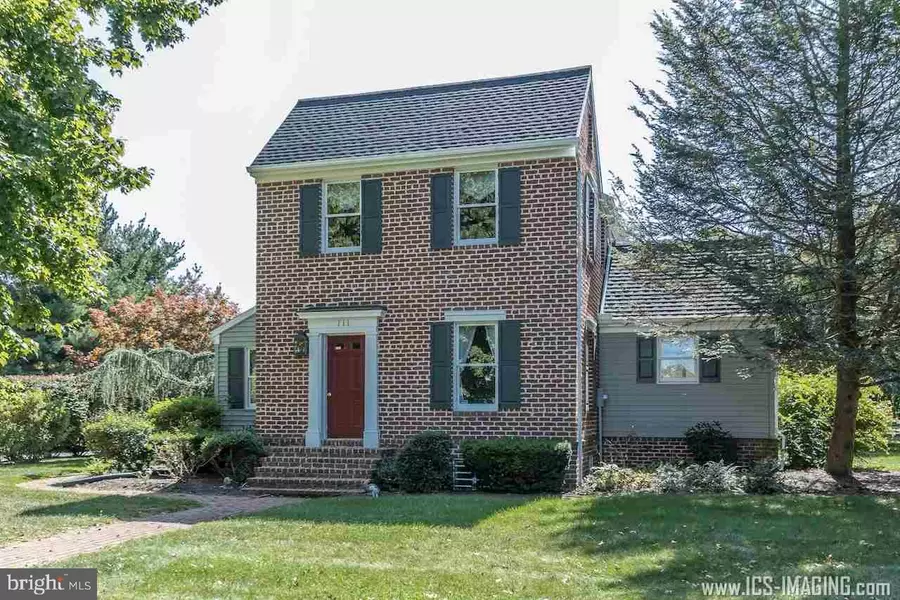 111 E YELLOW BREECHES RD, Carlisle, PA 17015