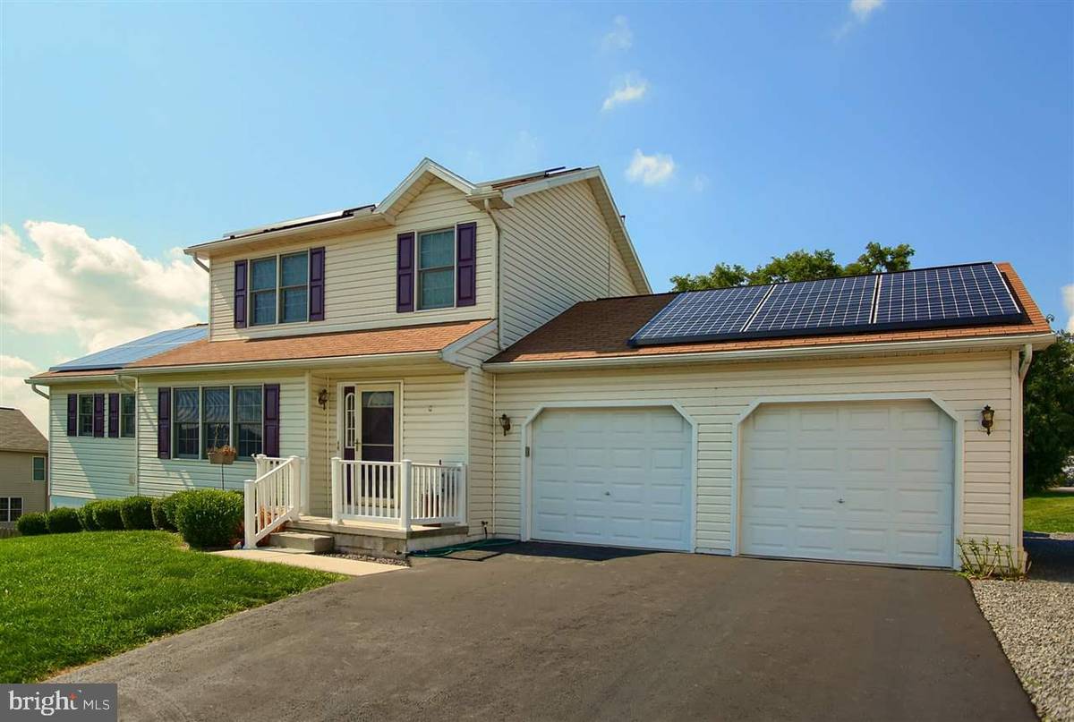 Enola, PA 17025,942 MAPLEWOOD LN