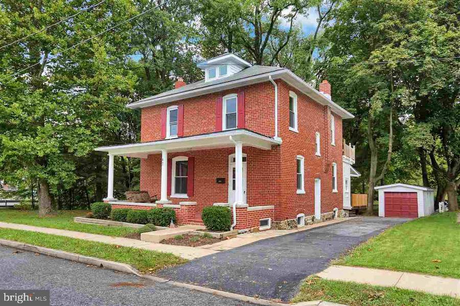 47 E COLLEGE AVE, Elizabethtown, PA 17022