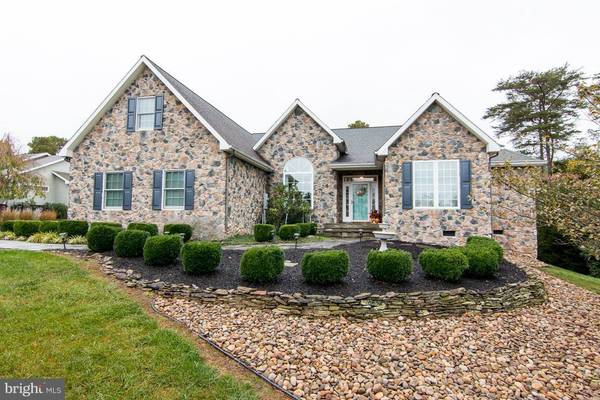 380 PEACE PIPE LN, Hedgesville, WV 25427