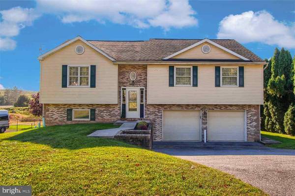 222 OVERVIEW CIR W, Red Lion, PA 17356