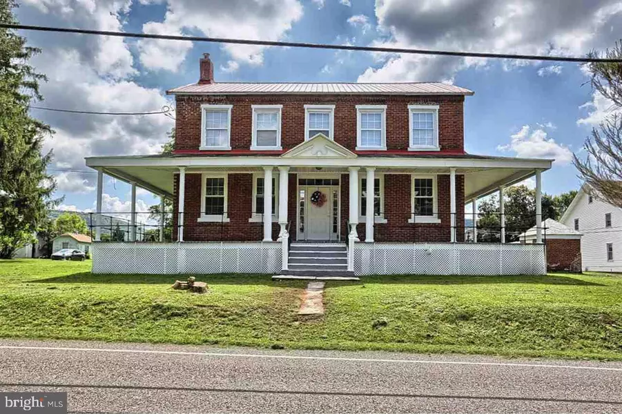 1727 W MAIN ST, Valley View, PA 17983