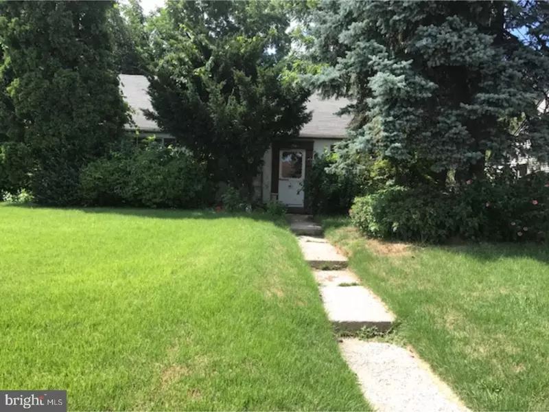 9804 WOODFERN RD, Philadelphia, PA 19115