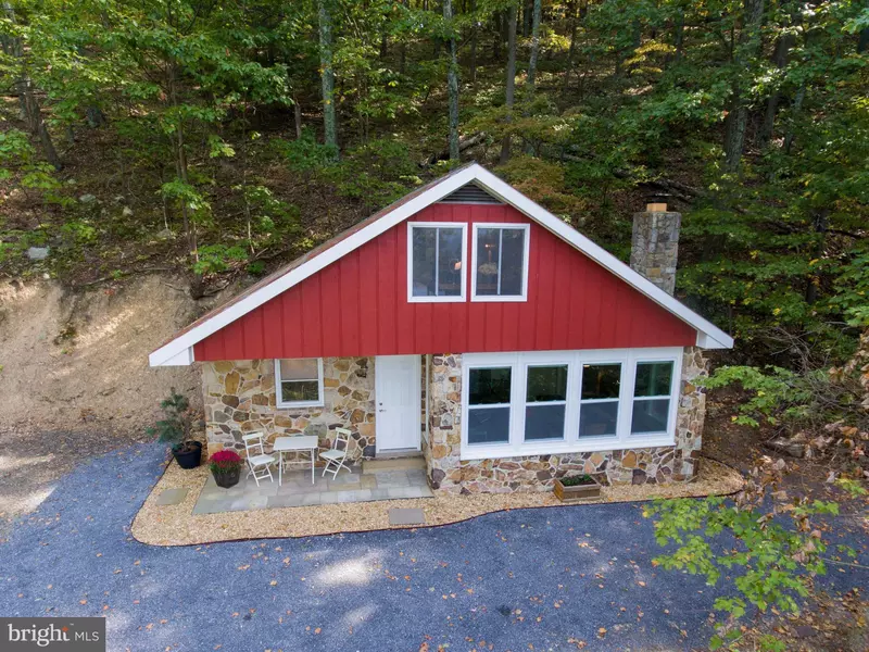 4113 DRY RUN RD, Hedgesville, WV 25427