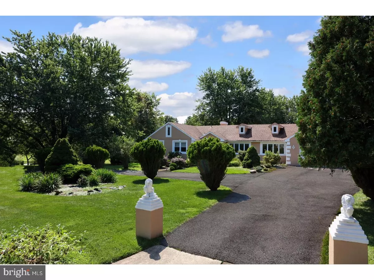 Neshanic, NJ 08853,6 WREN LN