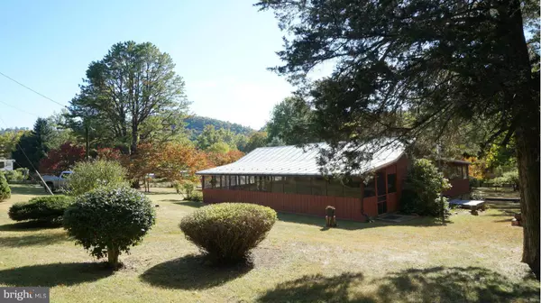 Great Cacapon, WV 25422,41 ALPINE DR