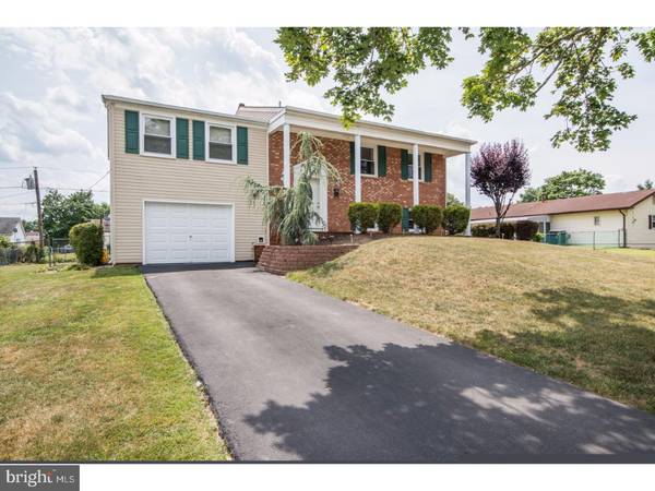 21 TULIP LN, Willingboro, NJ 08046