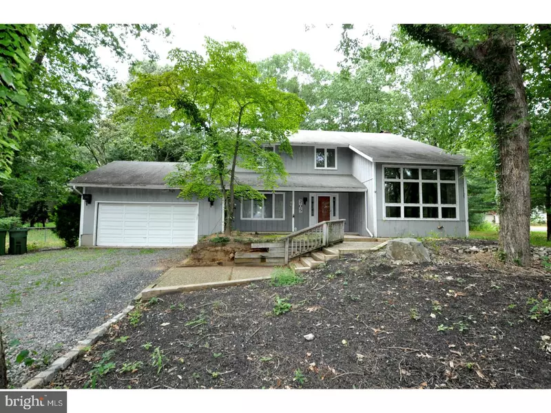 205 LAKESHORE DR, Marlton, NJ 08053