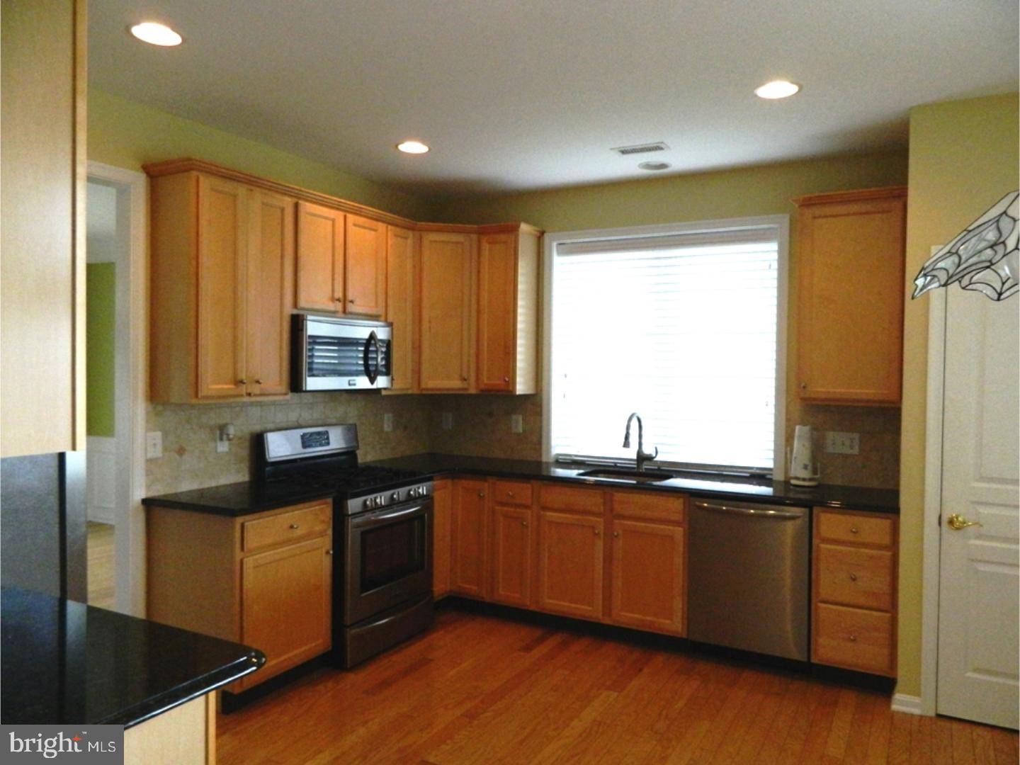Hammonton, NJ 08037,29 ANNE DR