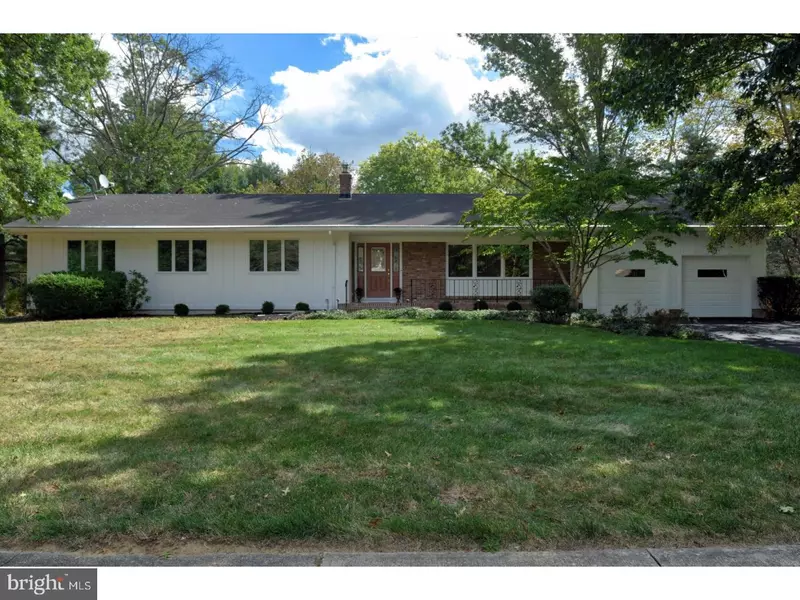 10 HATHAWAY DR, West Windsor Twp, NJ 08550